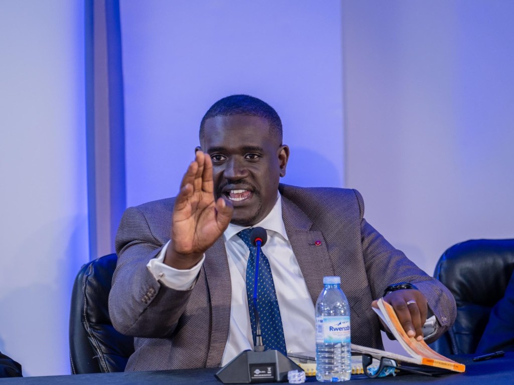 Diary of undecided voter – Battle for rule of law&nbsp;I